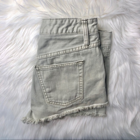 FREE PEOPLE. Light green raw hem jean shorts. - Picture 2 of 5